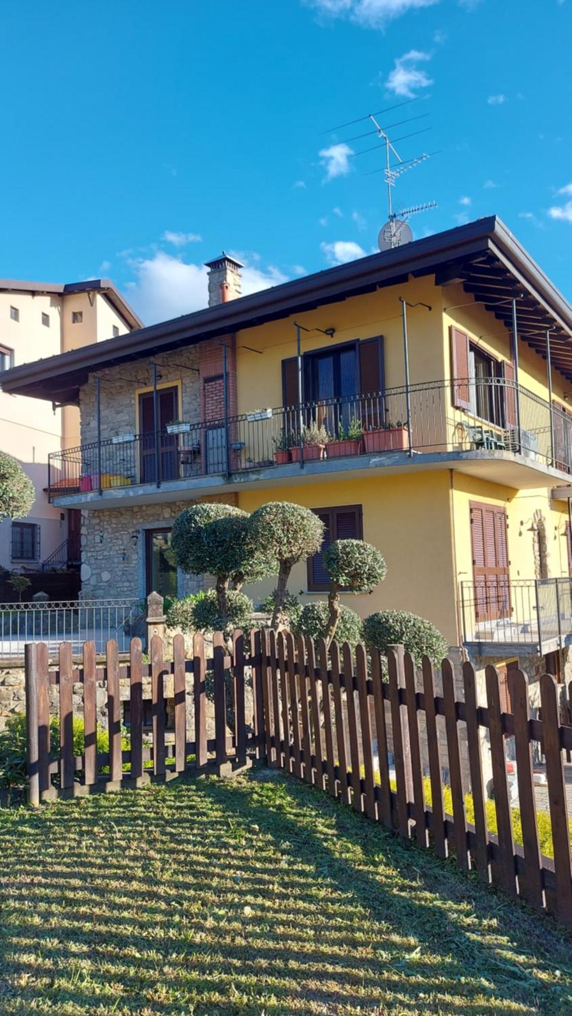 Al Vecchio Lavatoio Colle Brianza Exterior foto